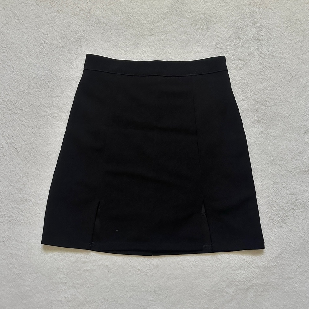 Black Mini Slit Skirt